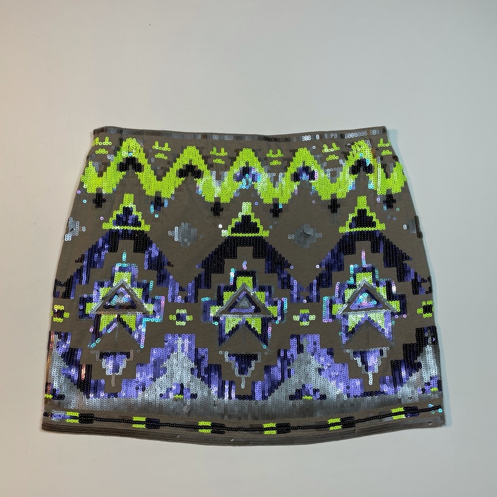 Express Skirt - Picture 3 of 4